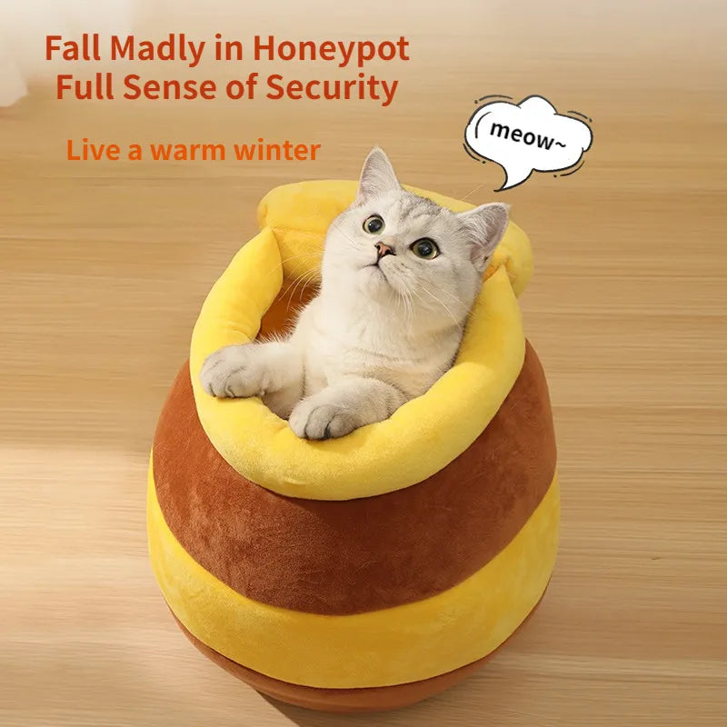 Cat bed nest in honey pot shape for a perfect and cozy nights sleep